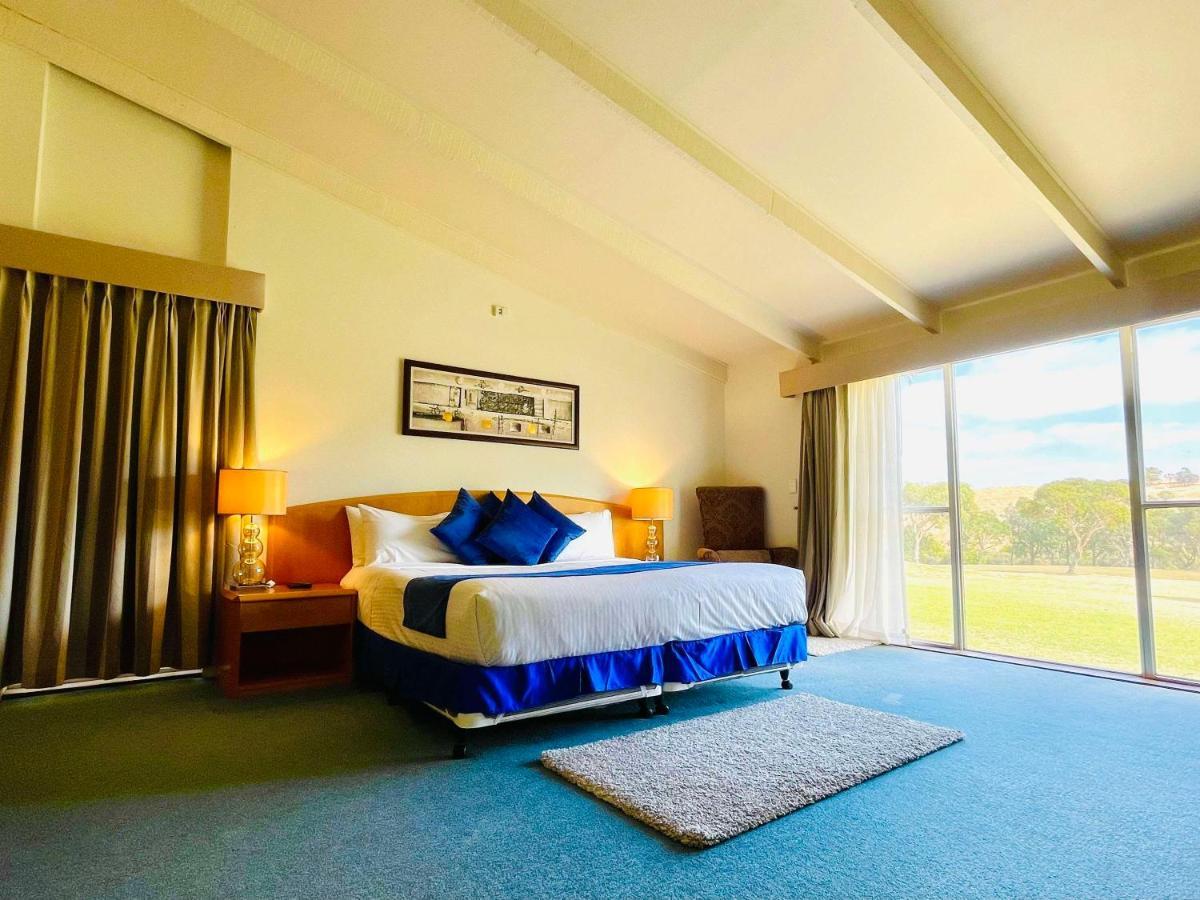 Отель Breakfree Wirrina Cove Экстерьер фото