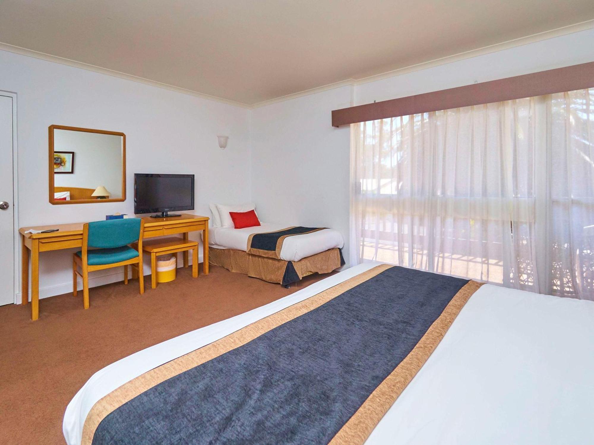 Отель Breakfree Wirrina Cove Экстерьер фото