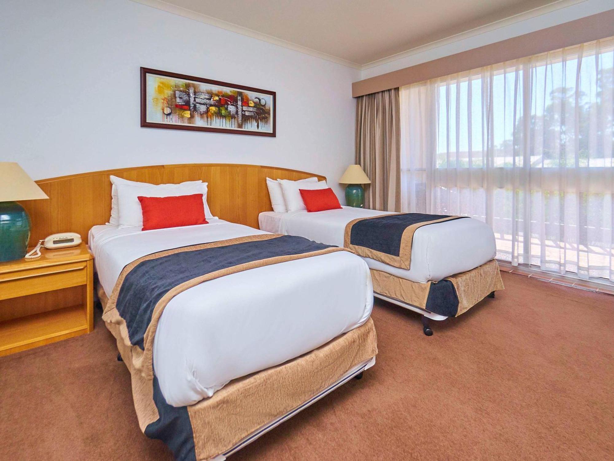 Отель Breakfree Wirrina Cove Экстерьер фото